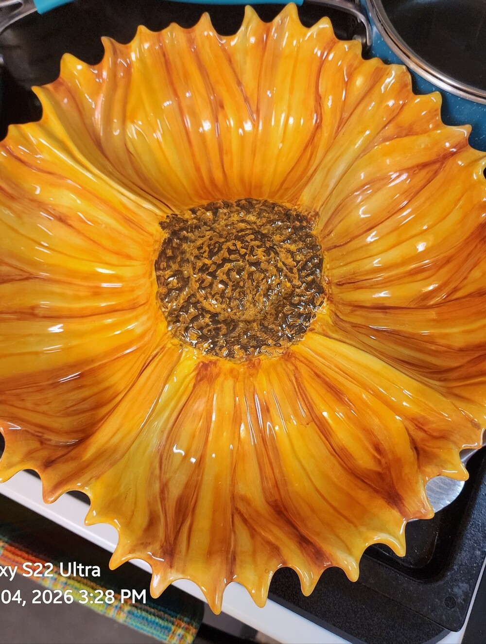 LARGE SUNFLOWER SERVING DISH